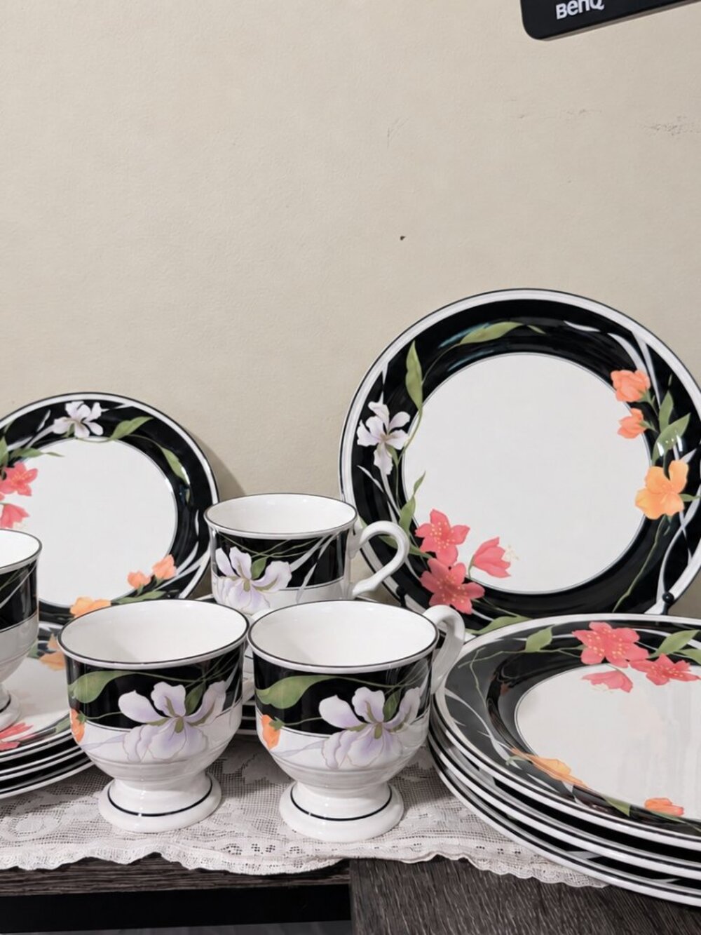 Sangostone Dinnerware Set Service for 4 – 16 Pieces